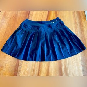 Nike Victory Pleated Dri-Fit Tennis Skirt in Black - Women's XS